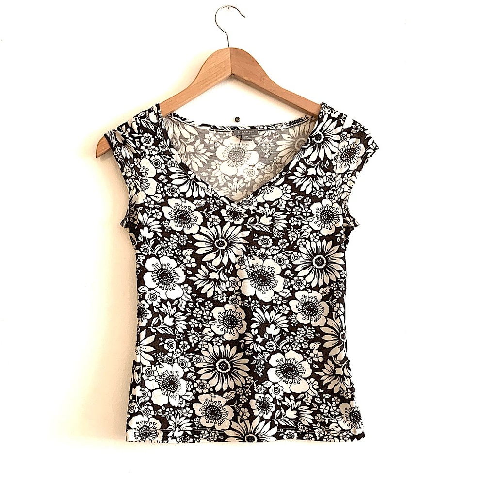 Ann Taylor - Printed Floral Cap Sleeve Blouse!